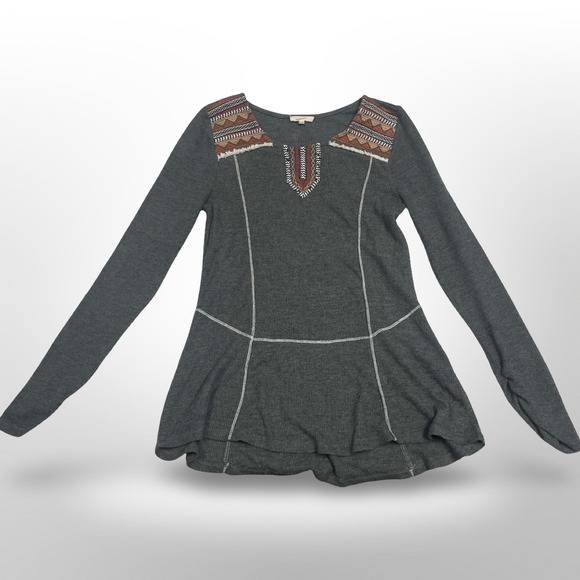 Mystree women Gray Long Sleeve Tunic Embroidered Boho M Anthropologie
Size M - Picture 2 of 5